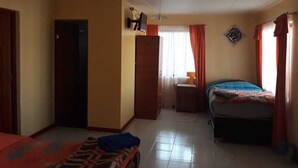 Quadruple Room, Private Bathroom | Bed sheets - Casa de Thelma (San Pedro de Atacama)