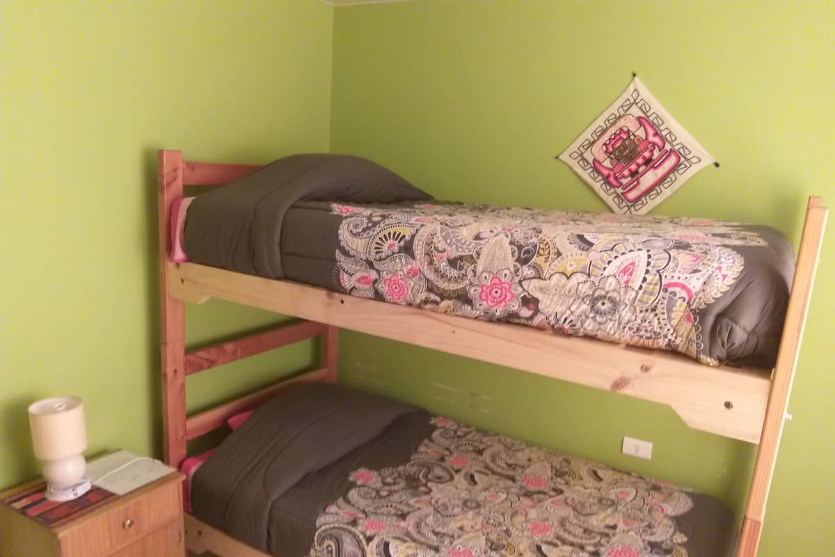 Chambre Double, salle de bains commune