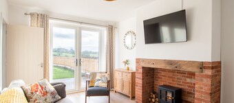 Character Cottage Peak District & Alton Towers 