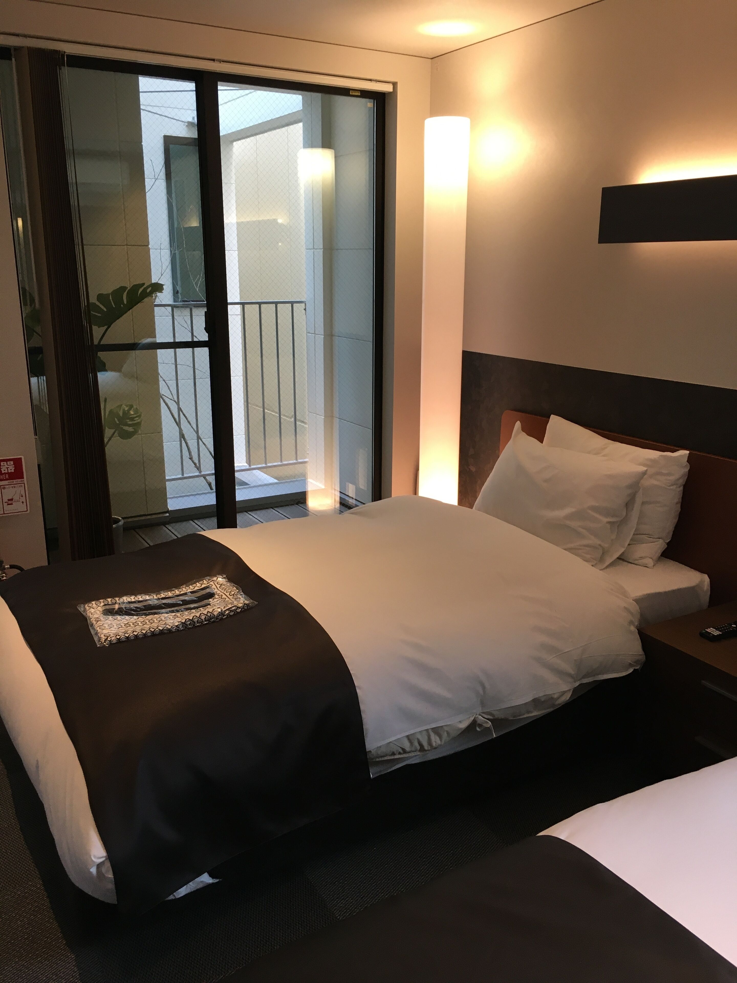 客房 (Aoi) | 高級寢具、羽絨被、特厚豪華床墊、遮光窗簾/窗簾