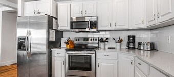 Spacious home w/ access to a shared pool, hot tub & more-walk to Bear Lake