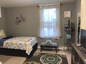 1 chambre, fer et planche à repasser, Wi-Fi, literie fournie