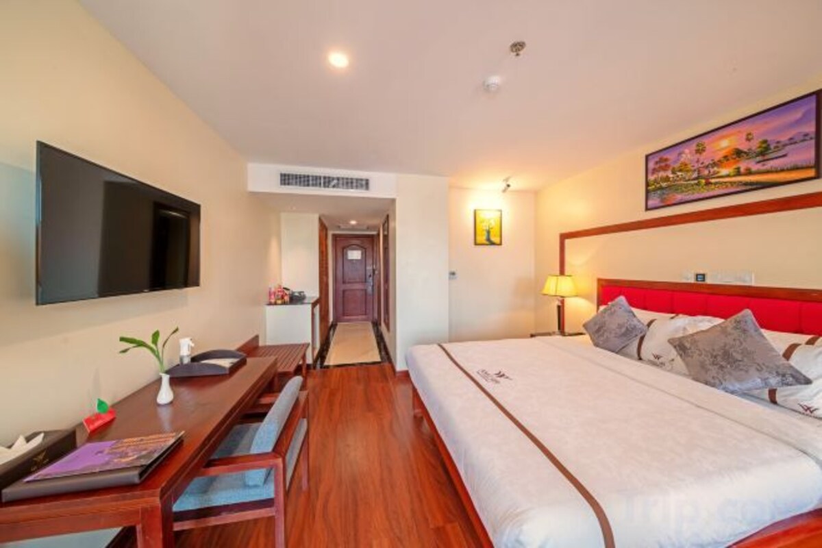 Landmark King Room With Balcony
