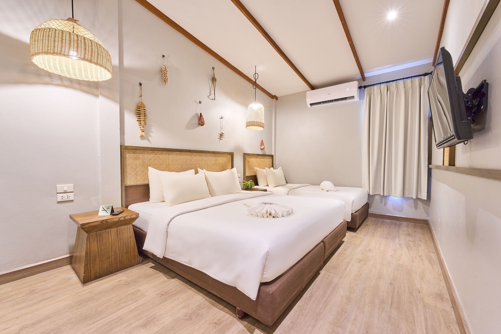 Triple Room | Soundproofing, free WiFi