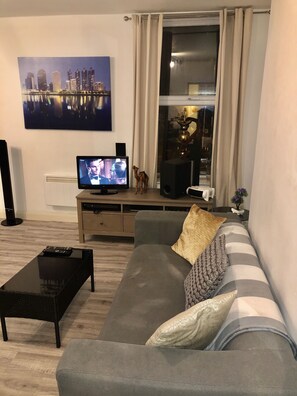 Living area - Luxury Private Apartment Cheshire (Hyde)