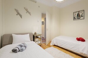 2 dormitorios, tabla de planchar con plancha, wifi y ropa de cama