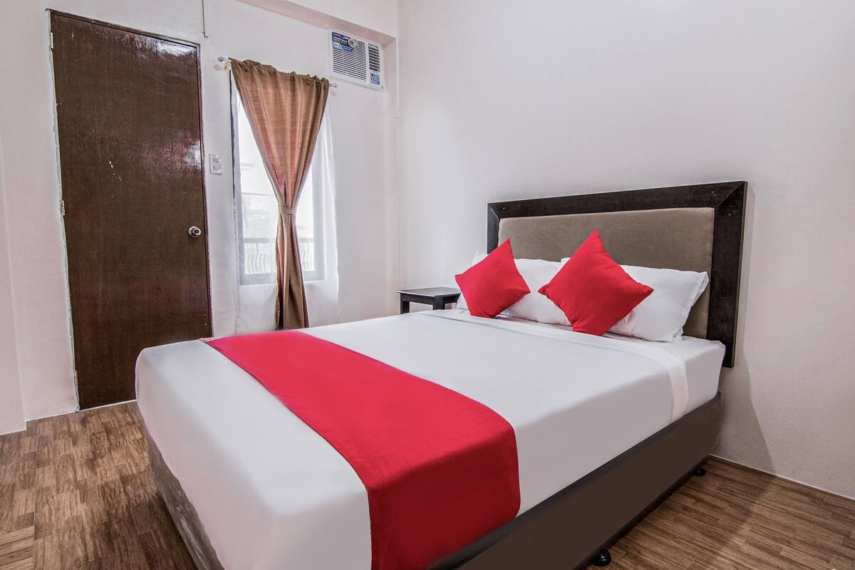Iron/ironing board (on request), WiFi (free), bed sheets