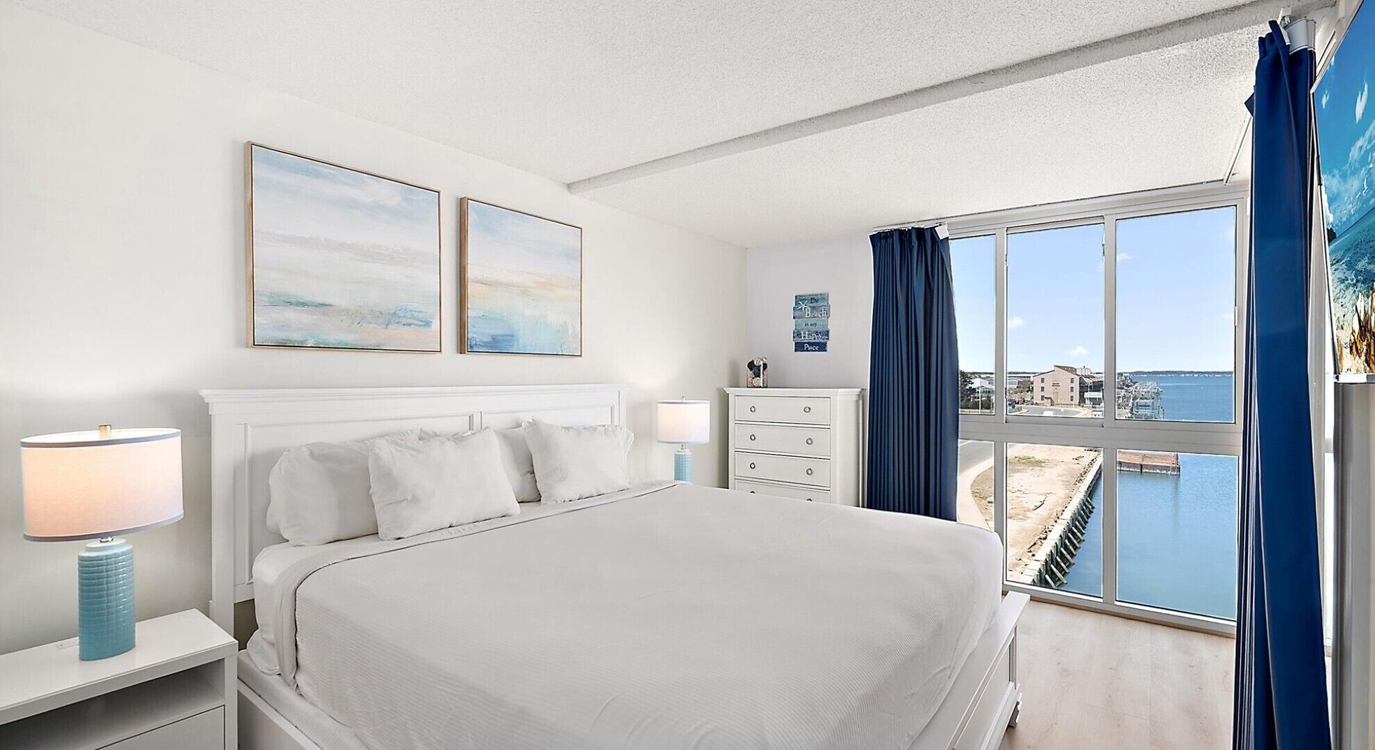 Premium Condo, 3 Bedrooms, Balcony, Bay View | Blackout drapes, iron/ironing board, free WiFi, bed sheets