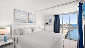 Premium Condo, 3 Bedrooms, Balcony, Bay View | Blackout drapes, iron/ironing board, free WiFi, bed sheets