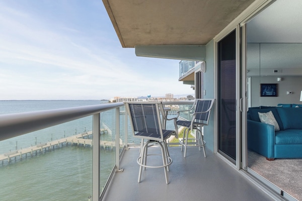 Premium Condo, 2 Bedrooms, Balcony, Bay View | Balcony