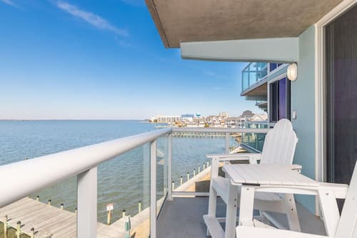 Premium Condo, 2 Bedrooms, Balcony, Bay View | Balcony view