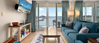 Bay Club Resort by Coolvacay