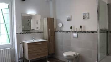 Hårtørrer, håndklæder, Sæbe, Shampoo