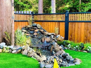 Property grounds - A Cozy Family Getaway Suite in South Nanaimo (Nanaimo)