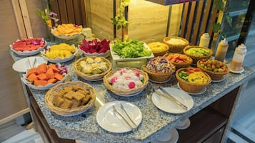 Daily buffet breakfast (KHR 24000 per person)