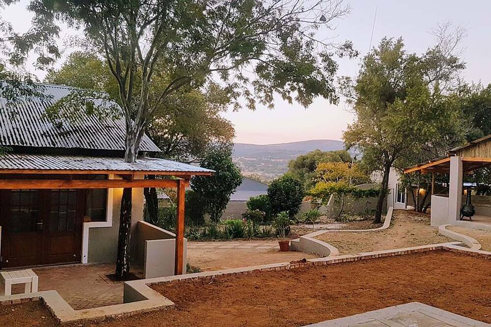 Rocky Hollow Guest Farm