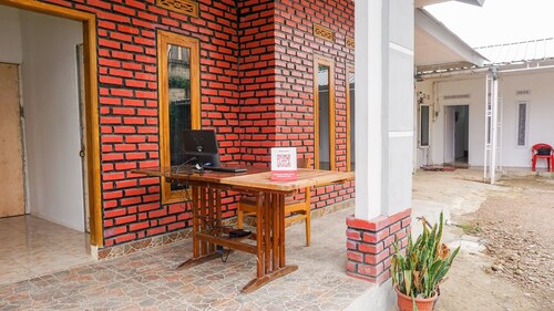 OYO 2369 Cempaka Homestay