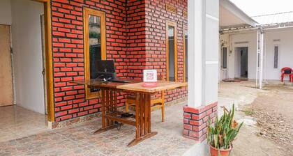 OYO 2369 Cempaka Homestay