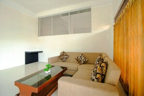Lobby sitting area - OYO 2311 C9 Exclusive (Depok)