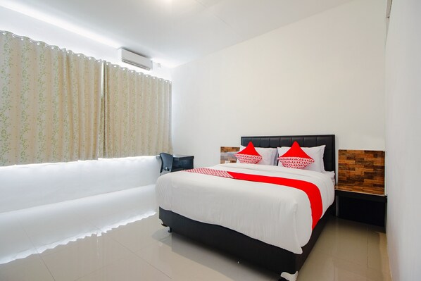 Deluxe Double Room | Free WiFi - OYO 2311 C9 Exclusive (Depok)