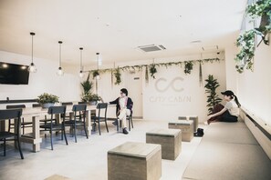 Lounge - Capsule Hotel CityCabin Susukino (Sapporo)