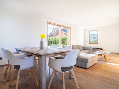 Exclusive holiday home, 140 sqm, 4 rooms, 2 bathrooms, kitchen, fireplace