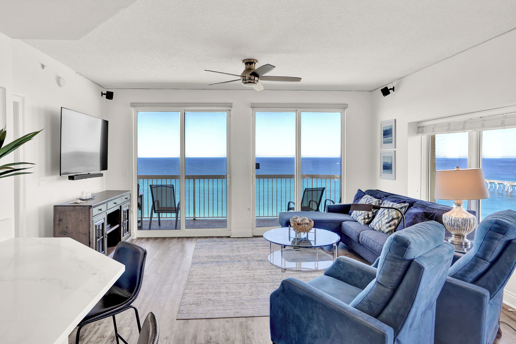 Smart TV, DVD player