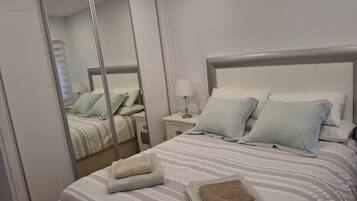1 bedroom, in-room safe, iron/ironing board, free WiFi