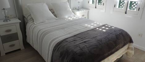 1 camera, ferro/asse da stiro, Wi-Fi gratuito, lenzuola