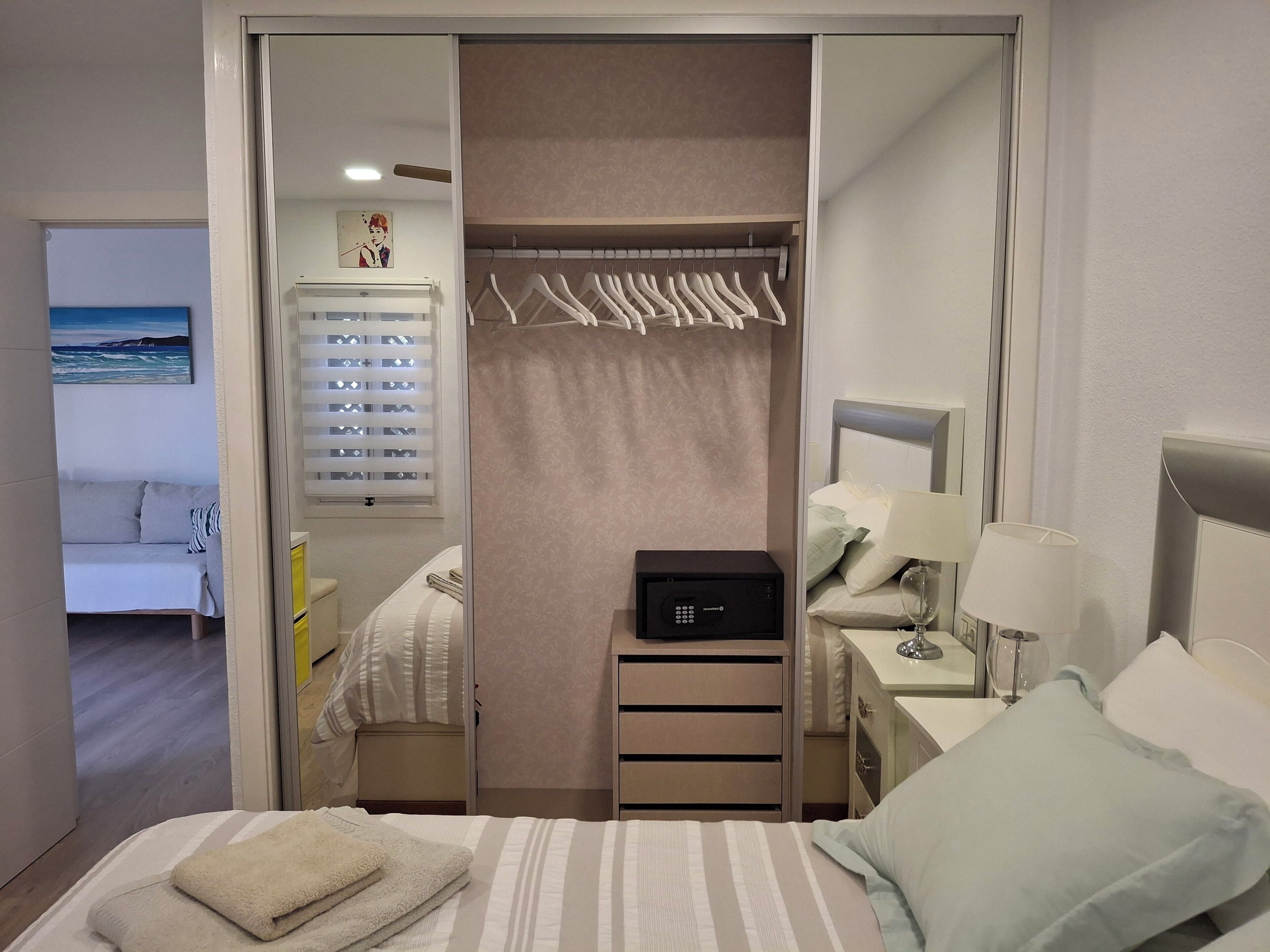 1 chambre, fer et planche à repasser, Wi-Fi gratuit, draps fournis