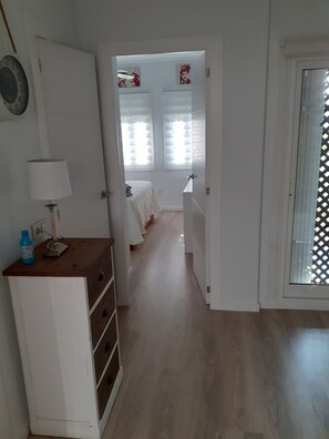 1 soverom, strykejern/-brett, wi-fi (inkludert) og sengetøy