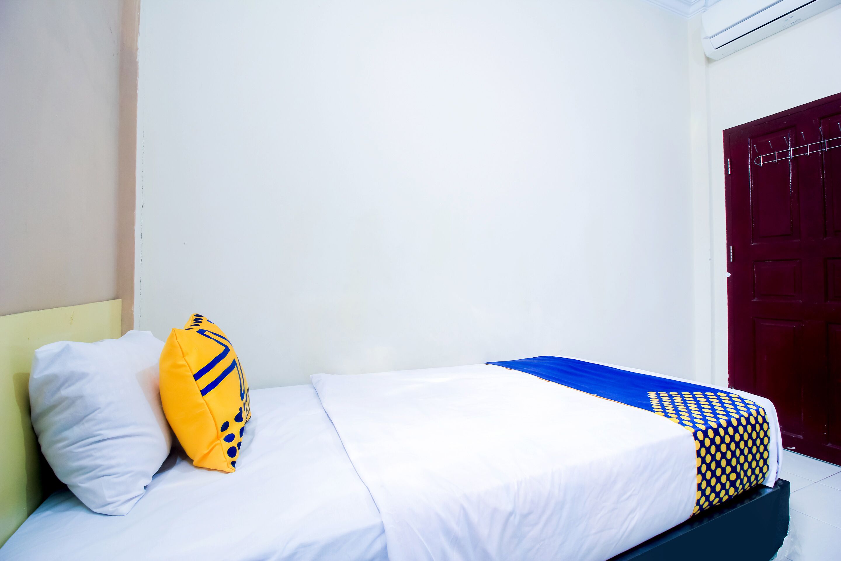 economy twin room | free wifi