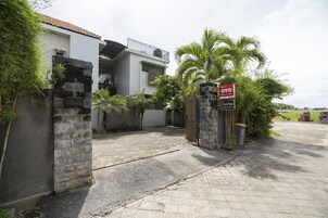 Fachada de la propiedad