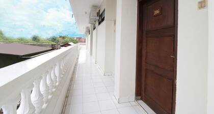 SPOT ON 2426 Hotel Aget Jaya Ii