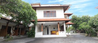 SPOT ON 2426 Hotel Aget Jaya Ii