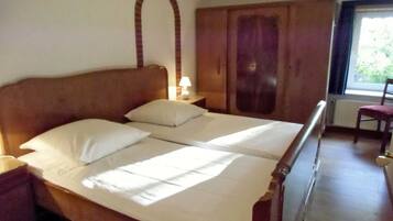 3 chambres, lit parapluie, Wi-Fi, draps fournis