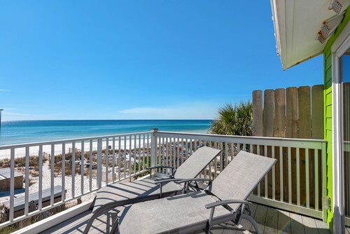 Beach Front~Large Deck + Balcony~Updated~Klaus House #2