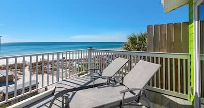 Beach Front~Large Deck + Balcony~Updated~Klaus House #2