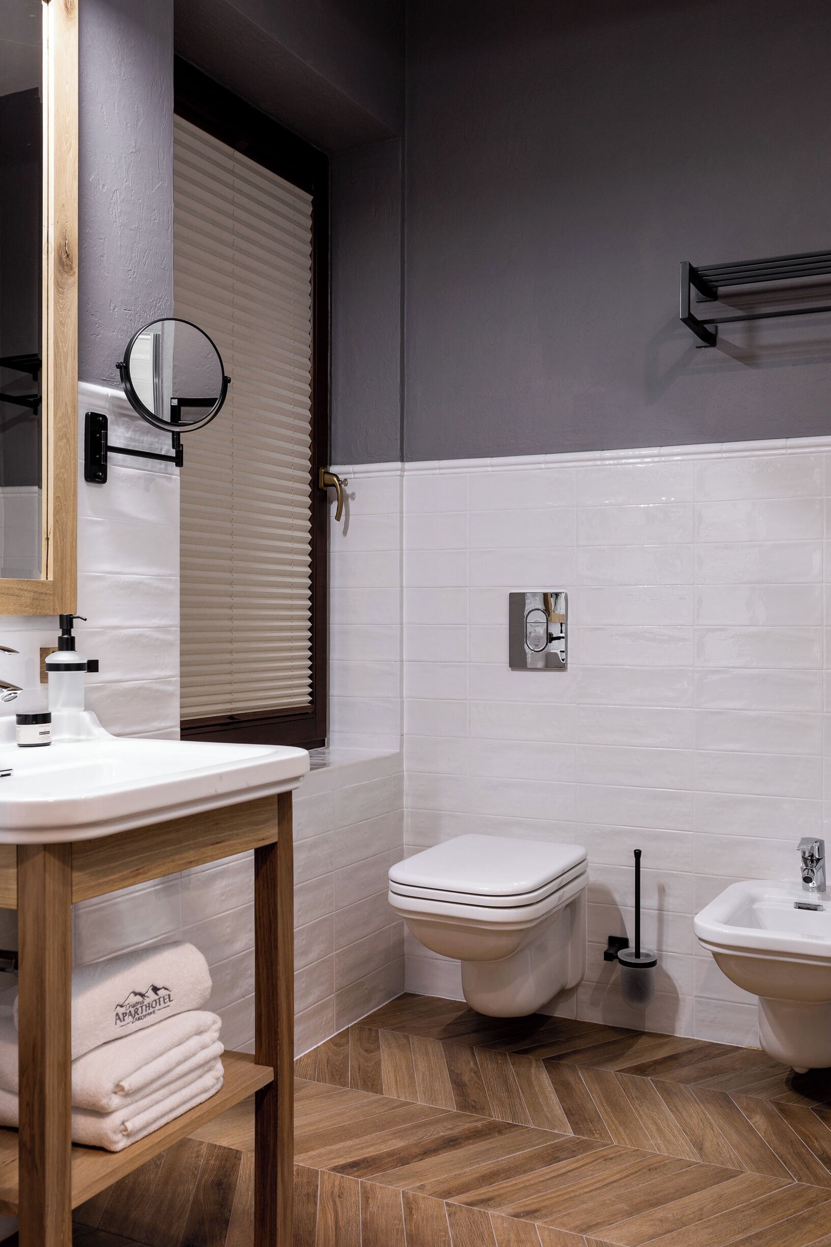 deluxe double room, balcony, mountain view | bathroom | shower, rainfall showerhead, free toiletries, hair dryer