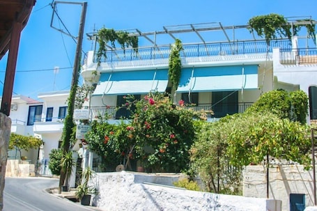 Front of property. George Apartments