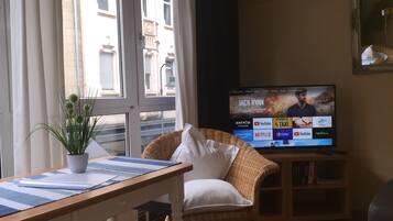 Smart TV, DVD player, video library