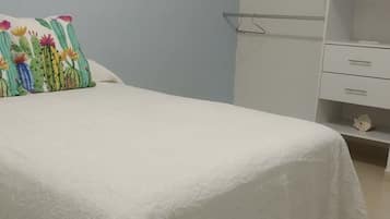 2 quartos, Wi-Fi de cortesia, roupa de cama