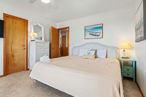 5 室のベッドルーム、アイロン / アイロン台、WiFi (無料)、ベッドシーツ