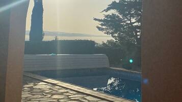 Alberca al aire libre