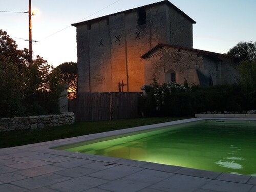 COMPLETE AUTHENTIC HOUSE QUIET & QUIET PRIVATE PICINE 10 x 4m heated