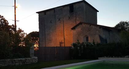 COMPLETE AUTHENTIC HOUSE QUIET & QUIET PRIVATE PICINE 10 x 4m heated