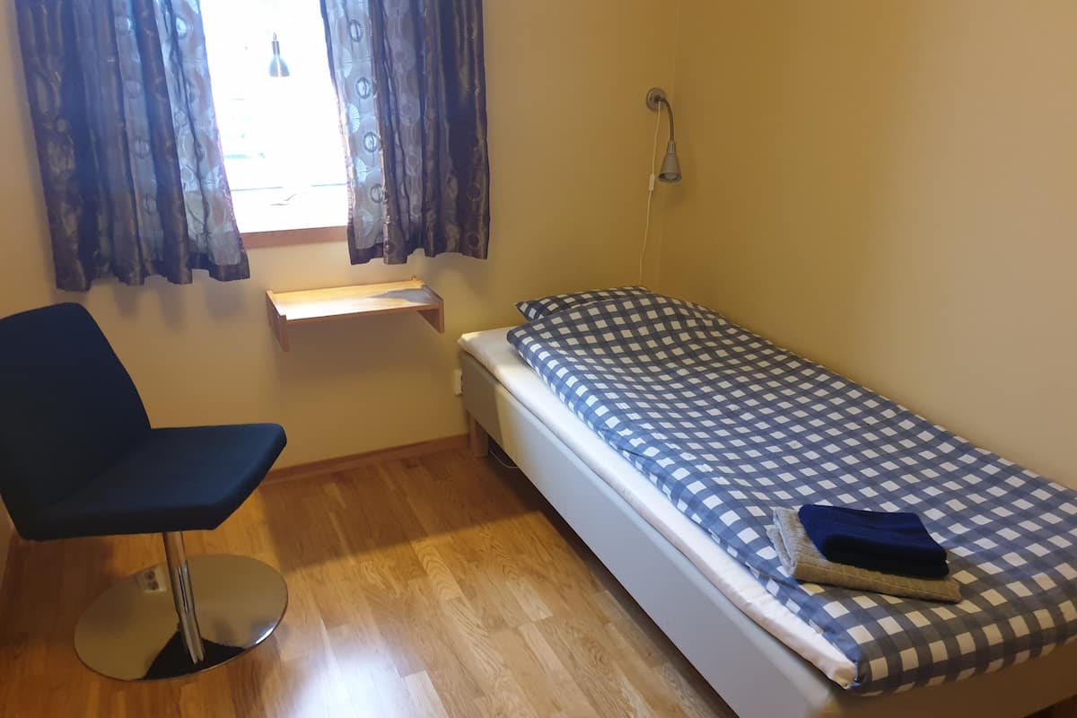 Kamar Ekonomi, kamar mandi umum | Wi-Fi gratis dan didekorasi berbeda-beda