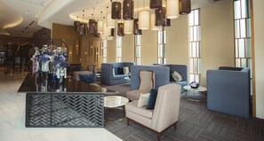 Coin salon dans le hall