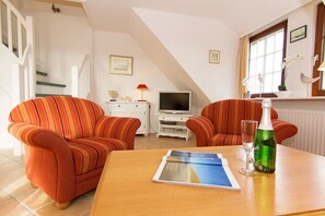 Unclassified image, 5 of 18, button