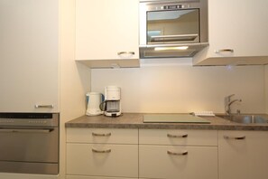 Kühlschrank, Mikrowelle